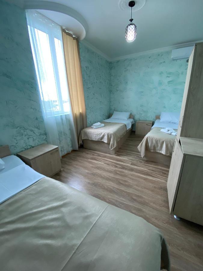 Holiday House Chkonia Hotel Batoemi Buitenkant foto